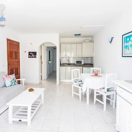 Maricruz Puerto del Carmen (Lanzarote)